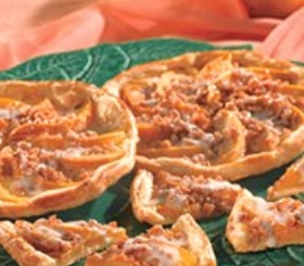 Mini Peach Struesel Tarts